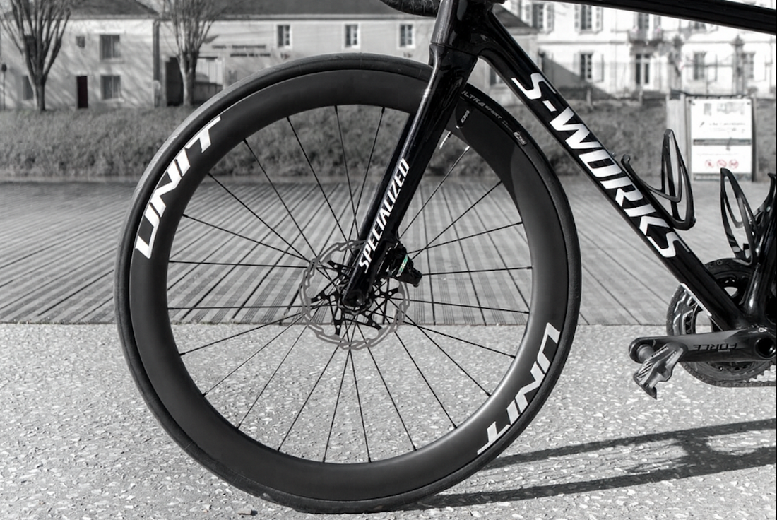 Pourquoi choisir des roues en carbone pour votre vélo ?