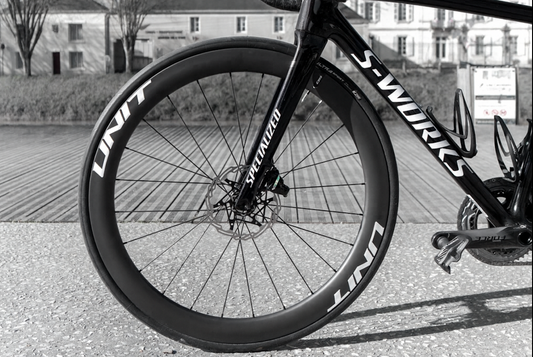 Pourquoi choisir des roues en carbone pour votre vélo ?